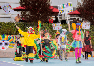 Carnaval Herencia : un voyage à travers la richesse culturelle de l’Amérique du Sud au Lycée Français International de Bogotá